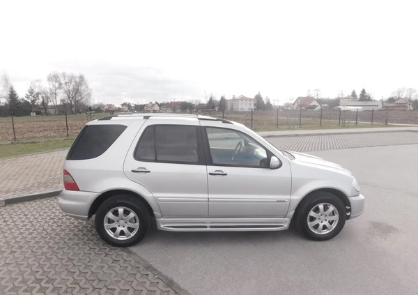 Mercedes-Benz ML cena 29999 przebieg: 196000, rok produkcji 2005 z Jarosław małe 436